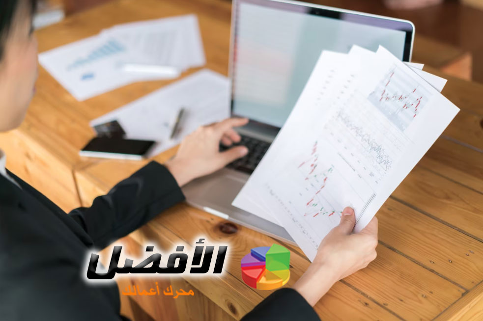 تشمل التقارير المالية الشهرية أيضًا حسابات الإيرادات والمصروفات. توفر هذه الحسابات تفصيلًا دقيقًا عن المبالغ التي تم جمعها من المبيعات أو الإيرادات الأخرى