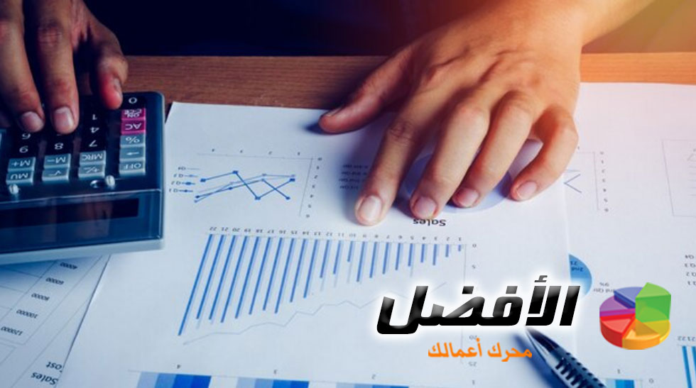 تقوم التقارير المالية الشهرية بتلخيص البيانات المالية المهمة مثل الإيرادات والمصروفات والأرباح والخسائر.